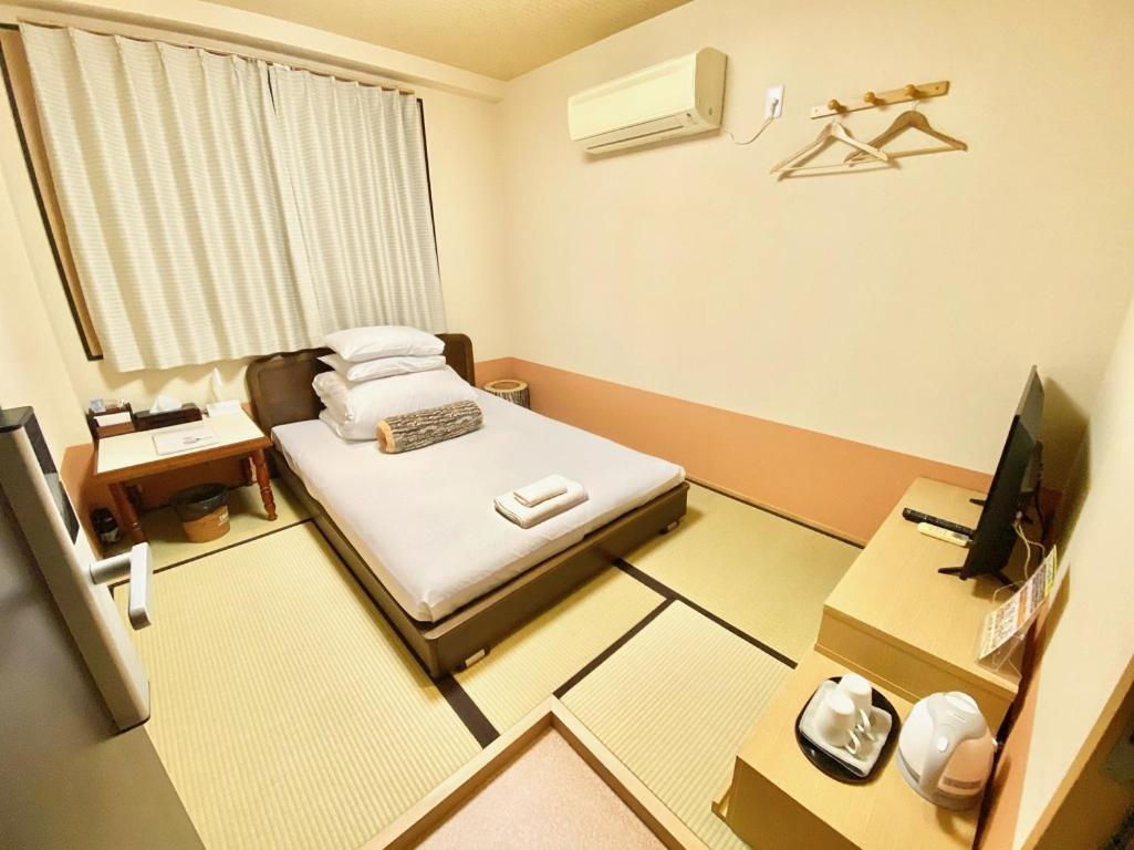 Guesthouse017徳島個室 飲食街中心 阿波踊り会館7分 文理&徳島大学 アスティとくしま車8分 Tokushima Bagian luar foto